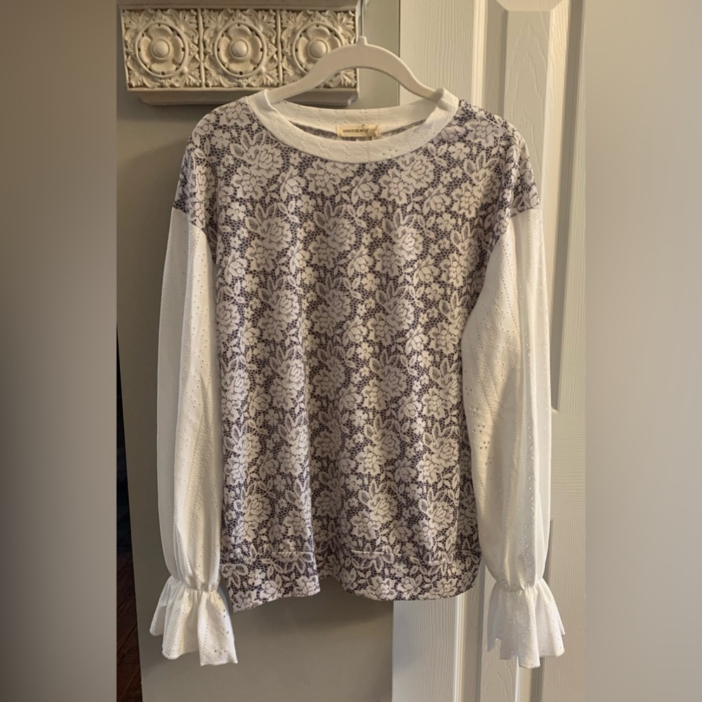 ANDTHEWHY White And Navy Lace Blouse NWT - M